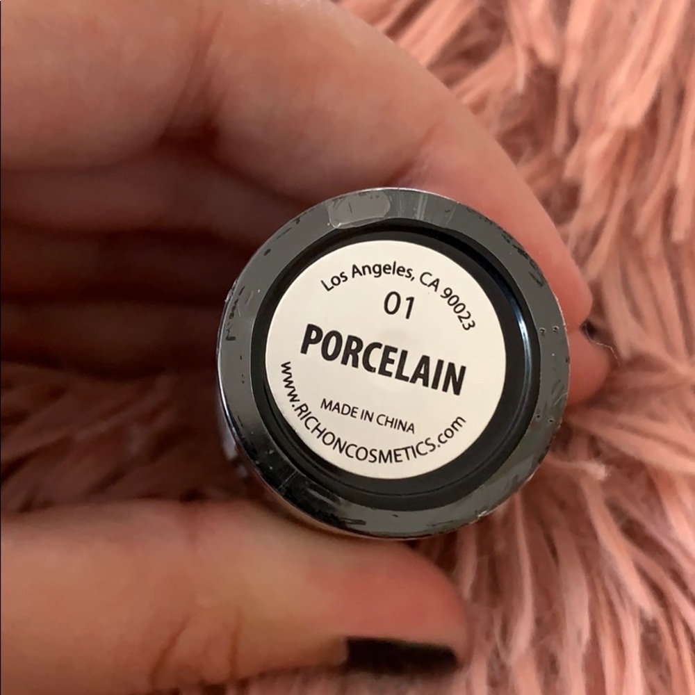 Foundation Stick - Picture 2 of 2